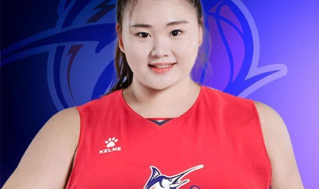 上海女篮官宣：大宝贝刘禹彤加盟 两届全明星新赛季继续穿23号
